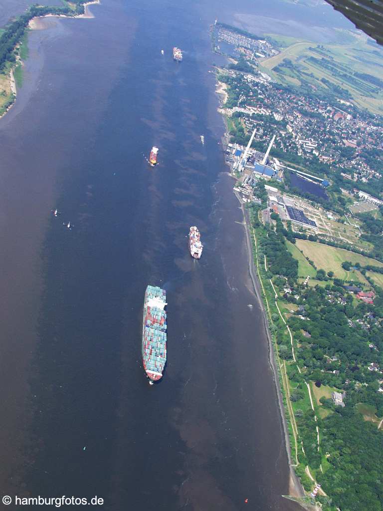 fsy_3286 Luftbild Elbe mit Vessels