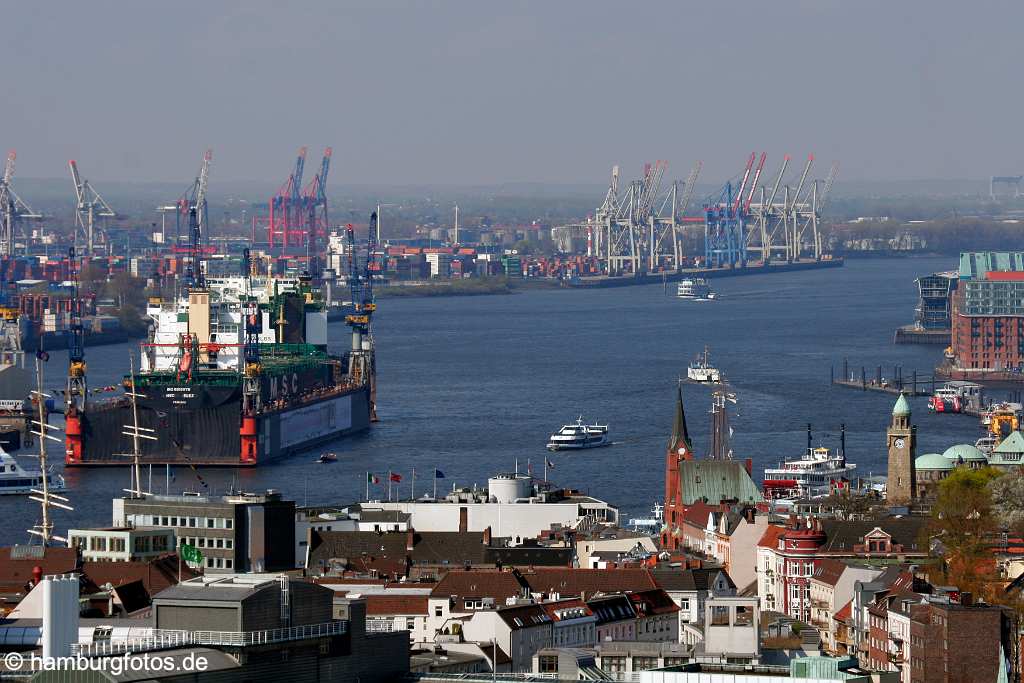 id106812 Hamburg | St. Pauli Landungsbrücken mit Hafen, Schwimm-Dock, Containerterminal der HHLA