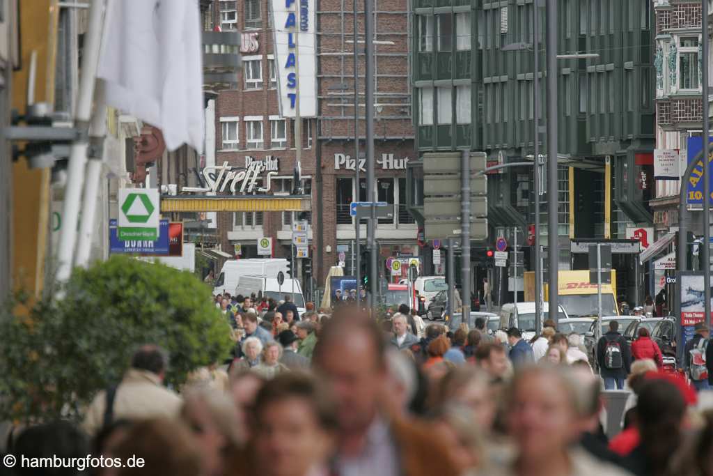 id106821 Hamburg | Jungfernstieg 2006, Hamburger beim schoppen