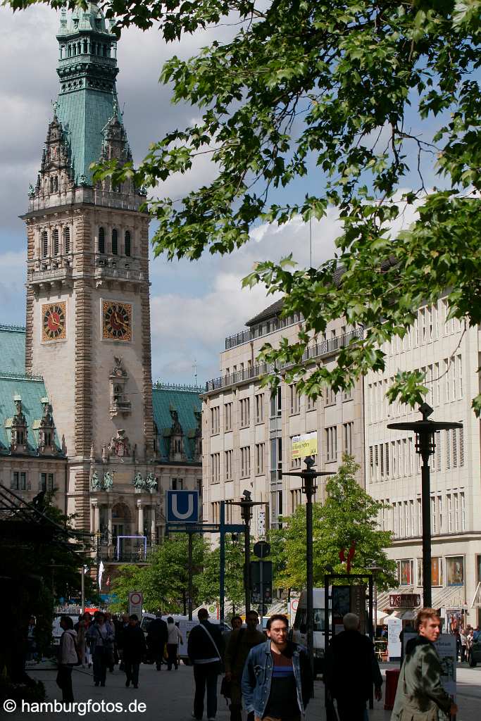 id106846 Hamburg | Hamburger Rathaus von der Mönckebergstraße