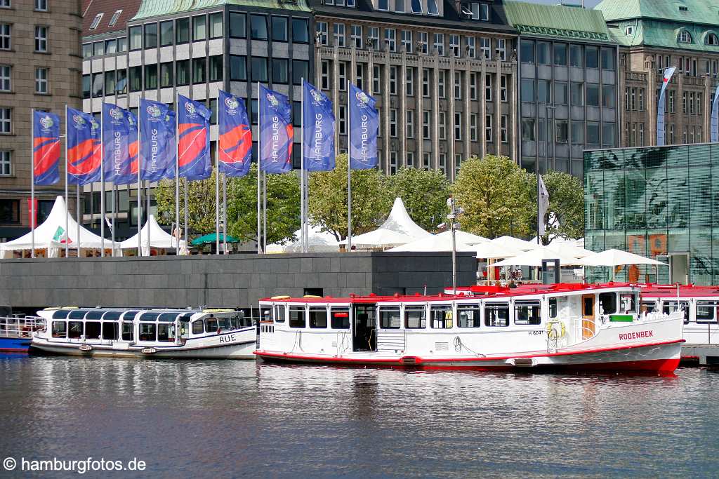 id106892 Hamburg | Jungfernstieg mit Alsterschiffen