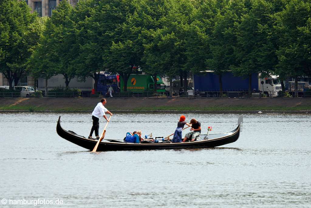 id106903 Hamburg | Gondel aus Venedig auf der Alster