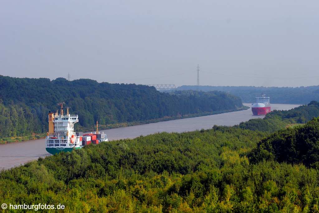 id109419 Schleswig-Holstein | Containerschiff auf dem Nord-Ostsee-Kanal