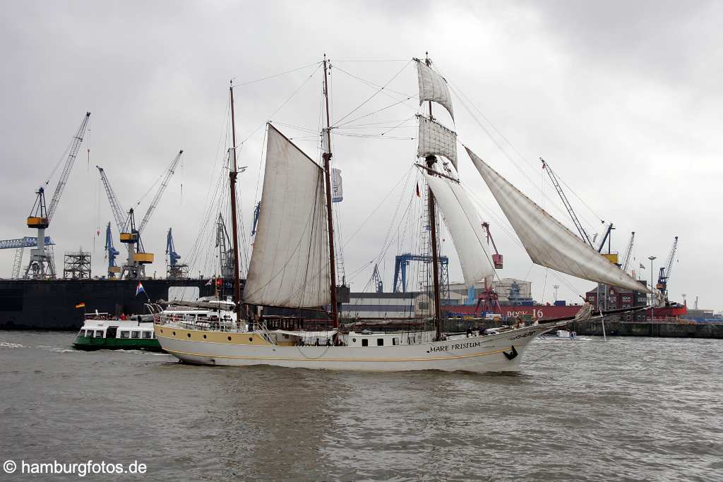 id111849 Hansestadt Hamburg | Segelschiff vor Blohm+Voss