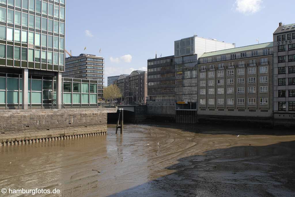 id500650 Willy-Brandt-Strasse, Fleet bei Ebbe