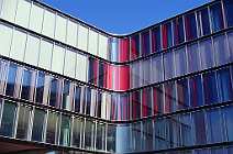 id102702 Die Perlenkette, moderne Architektur in Hamburg-Neumuehlen